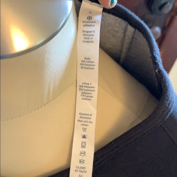 Lululemon & Go Keepsake Tee Structured Pleated 6 - Picture 8 of 8